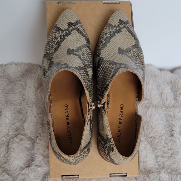 LUCKY BRAND WOMEN'S KENRI Ankle Boot 7 1/2 - Picture 3 of 7